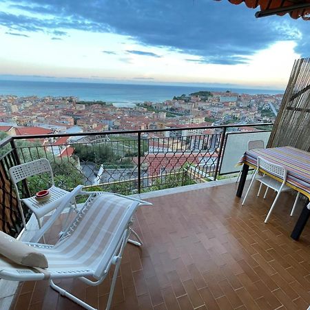 Thekeystudio, La Casa Del Mare Azzurro With Seaview Вентимилья Экстерьер фото