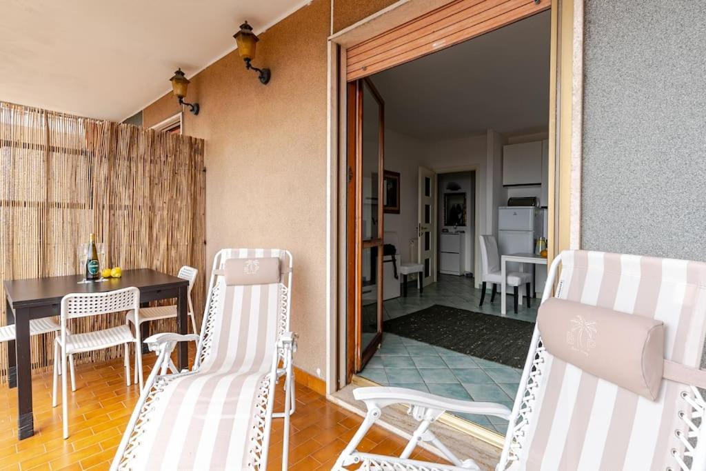 Thekeystudio, La Casa Del Mare Azzurro With Seaview Вентимилья Экстерьер фото